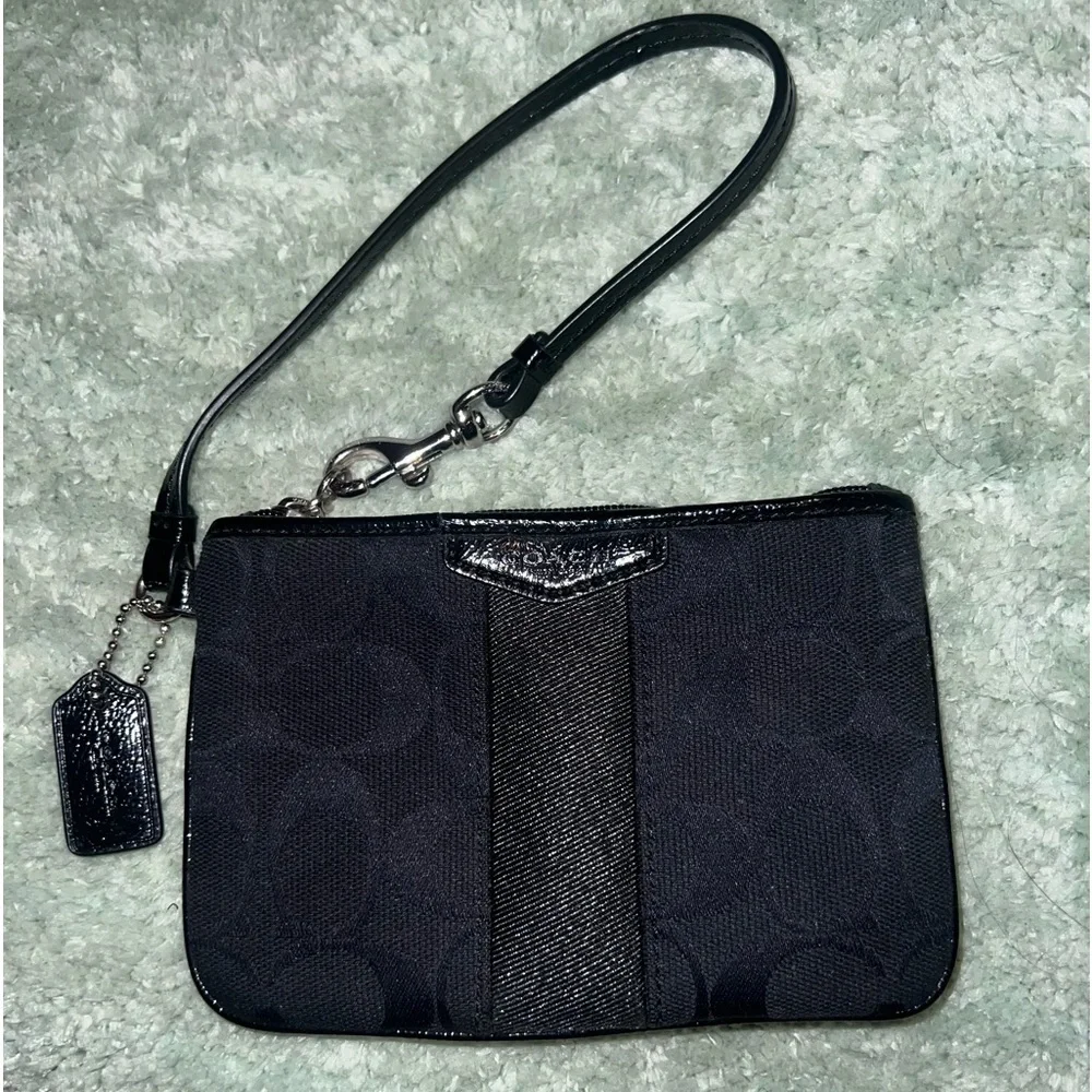 ⭐️NEW⭐️ COACH Signature Jacquard Wristlet
